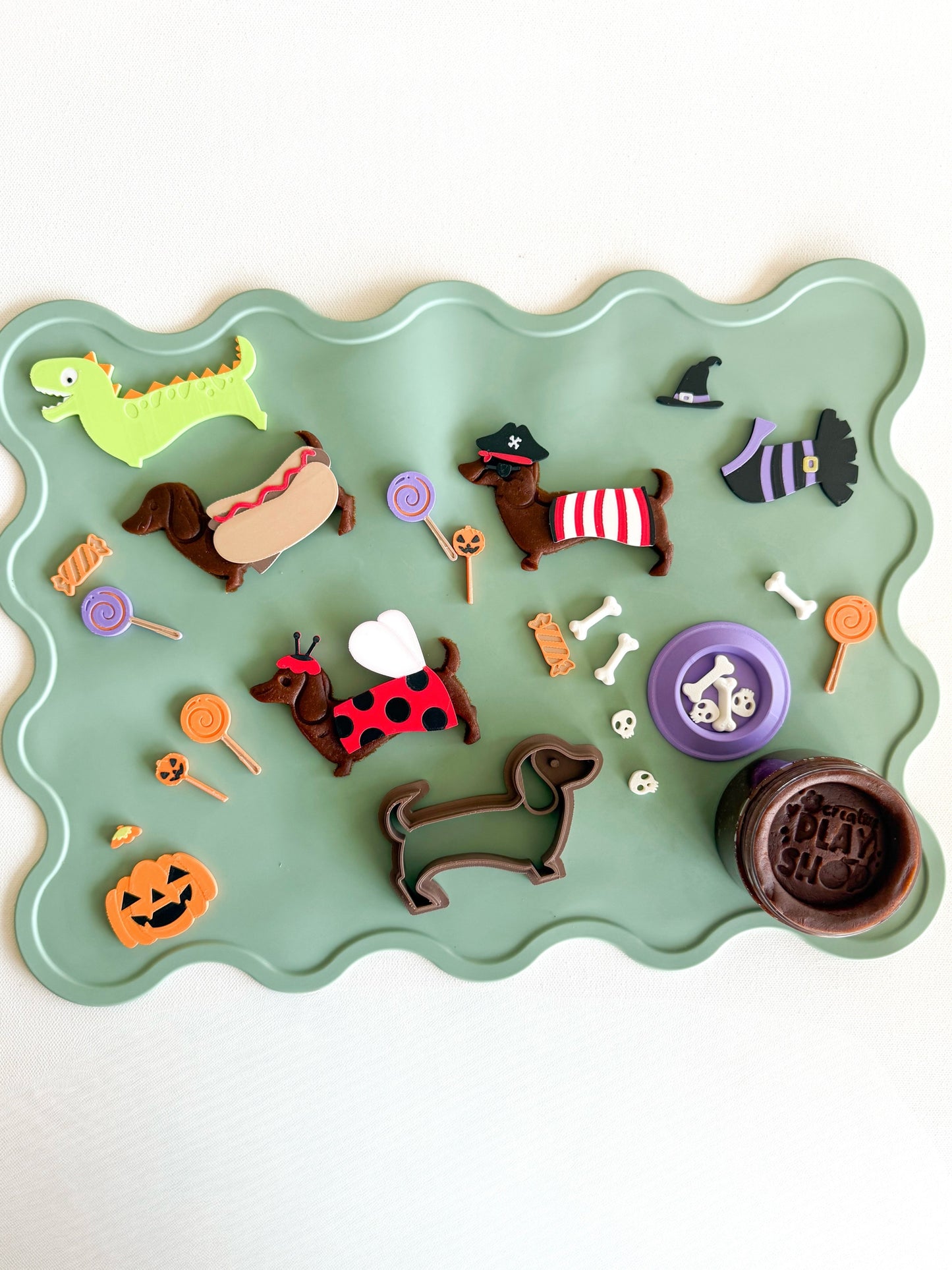 Dress Up Pup Halloween Playdough Kit