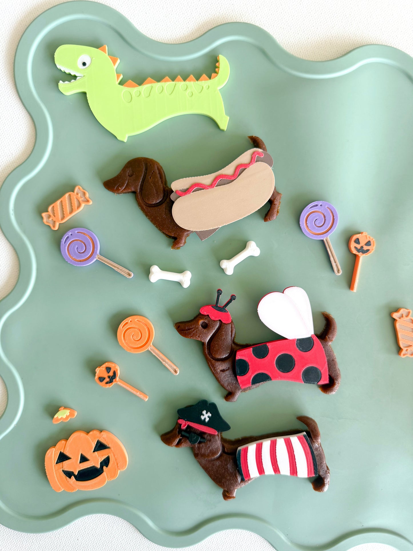 Dress Up Pup Halloween Playdough Kit